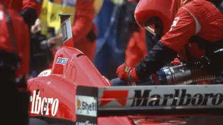 F1 in reverse again: V8s and refuelling set to come back from bans?