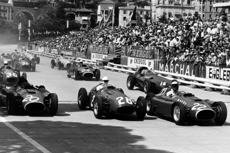 Castellotti leads the midfield off the start