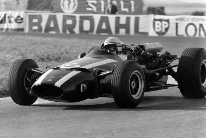 John Surtees, Cooper T81 Maserati.