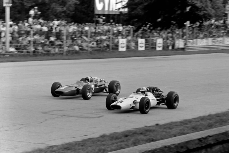 John Surtees, Honda RA300, battles with Chris Amon, Ferrari 312.