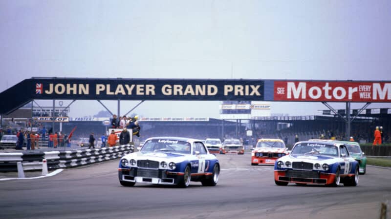 Broadspeed Jaguar XJCs lead in 1977 Tourist Trophy at Silverstone