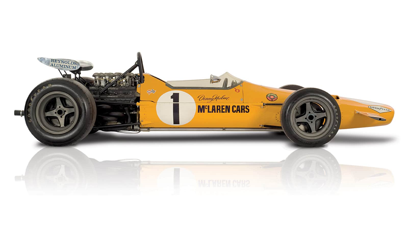 McLaren M7A side