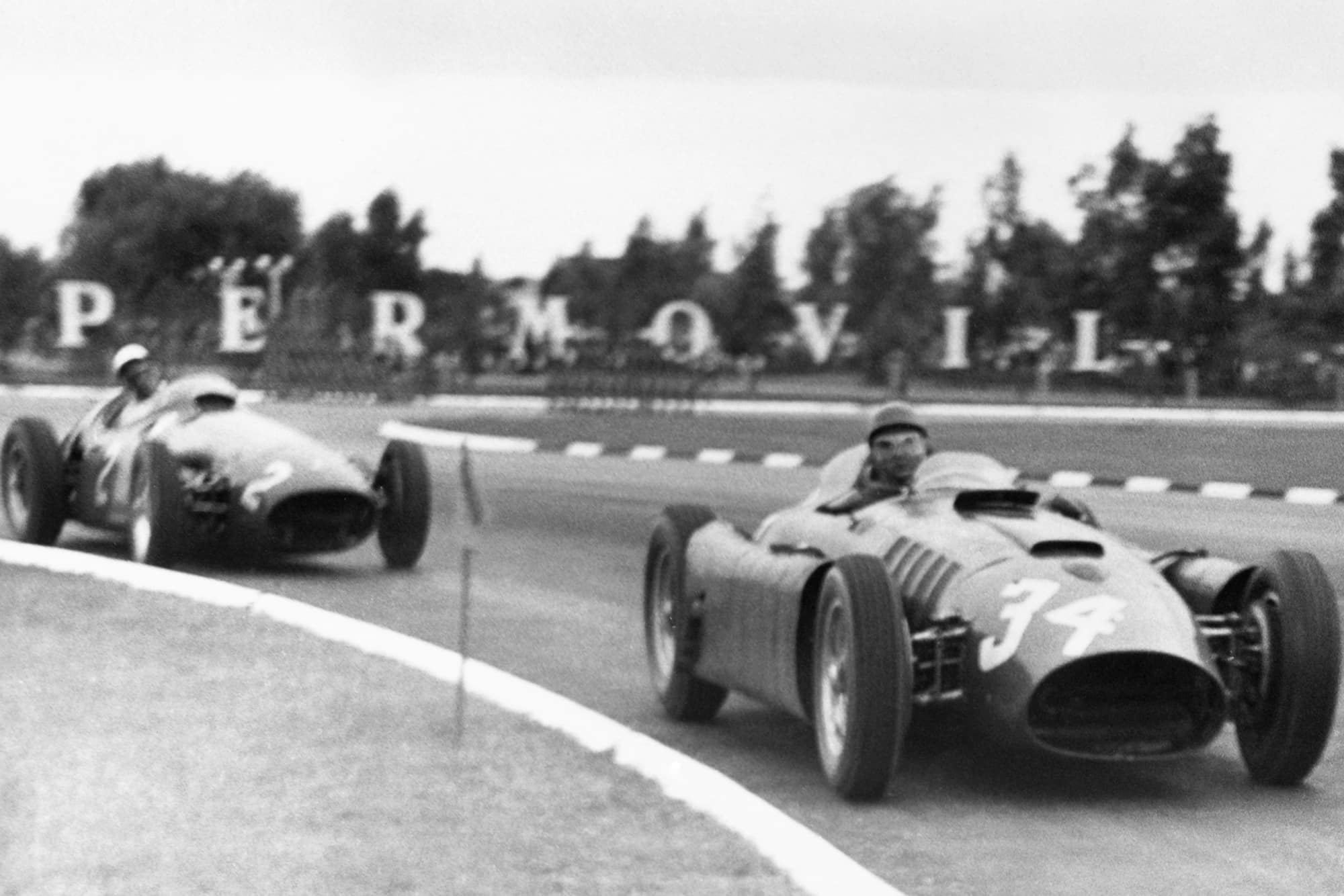 自動車 LANCIA FERRARI 1956 ARGENTINIAN GP 1956 Argentine Grand Prix race report: Fangio takes first Ferrari