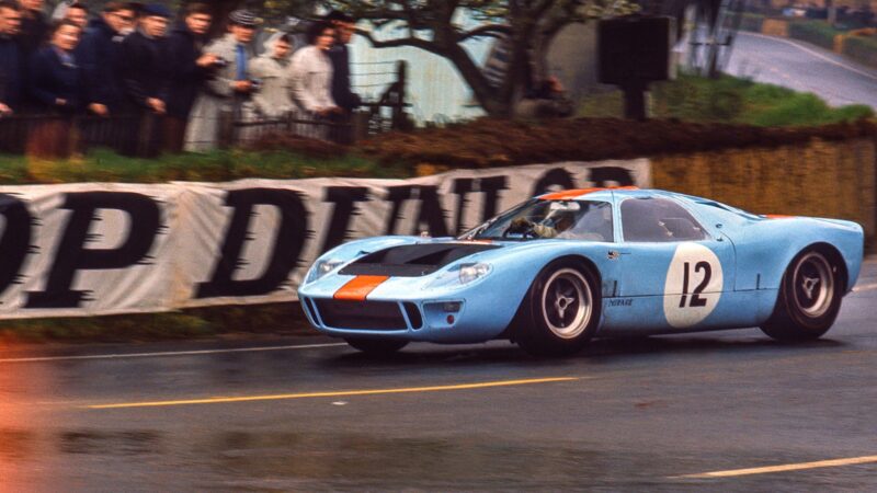 12 Attwood Richard (gbr), Piper David (gbr), J.W. Automotive Engineering, Mirage M1, action during the 1967 24 Hours of Le Mans Test Day, 24 Heures du Mans Journée Test, on the Circuit de la Sarthe, On April 9, 1967, in Le Mans, Sarthe, France - Photo DPPI