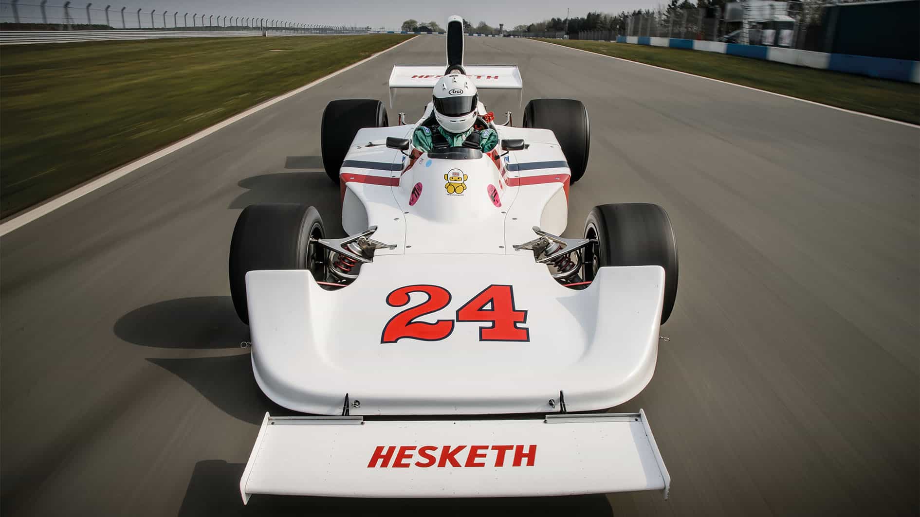 James Hunt's Hesketh 308 F1 car driven: Follow the bear June 2014