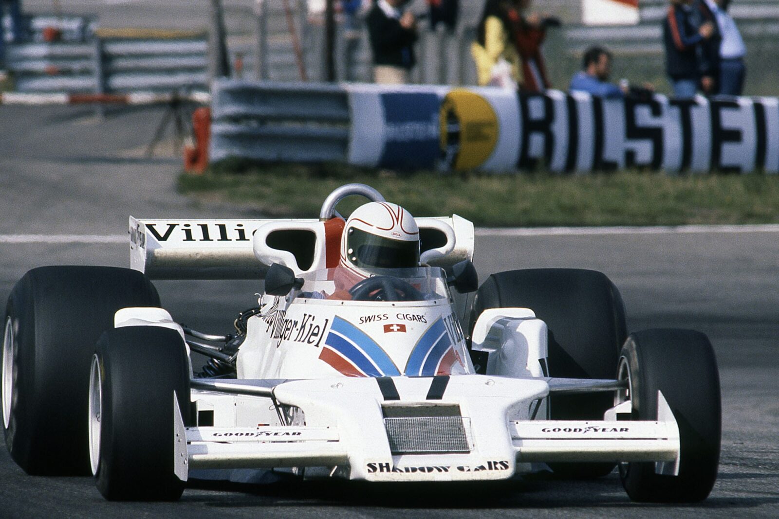 Alan Jones (Shadow) at the 1977 Austrian Grand Prix, Österreichring.