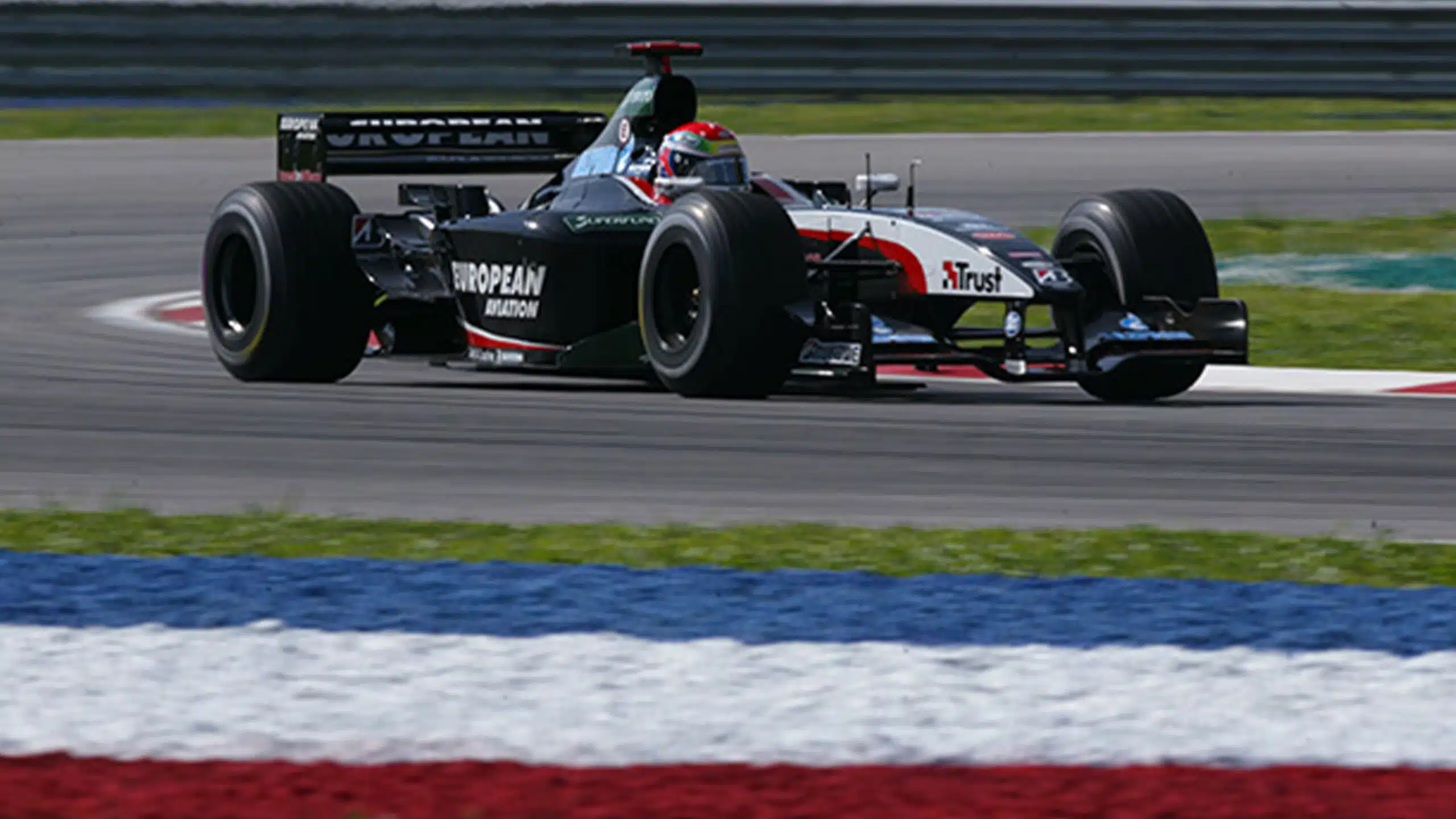 Justin Wilson in Minardi F1 car