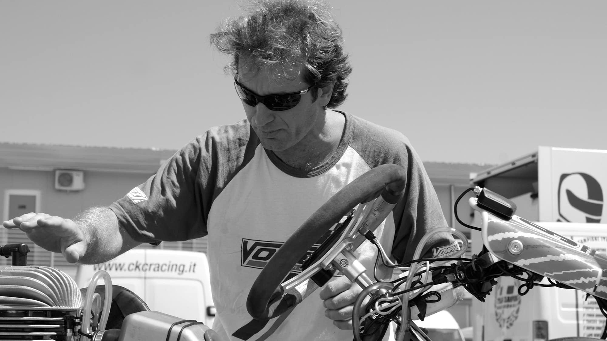 Jarno Trulli checks go kart