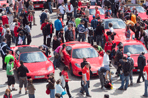 Thousands visit new Spanish track