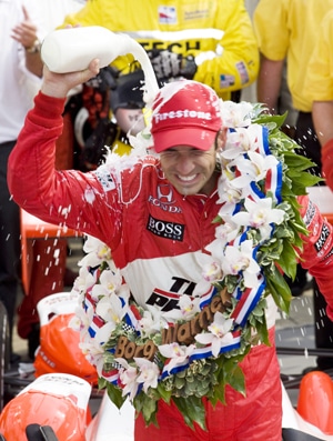 Castroneves scores Penske’s 15th Indy 500 win