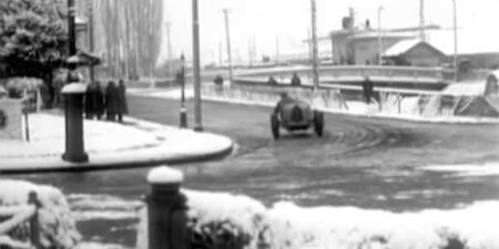 The snow in Pau falls mainly…
