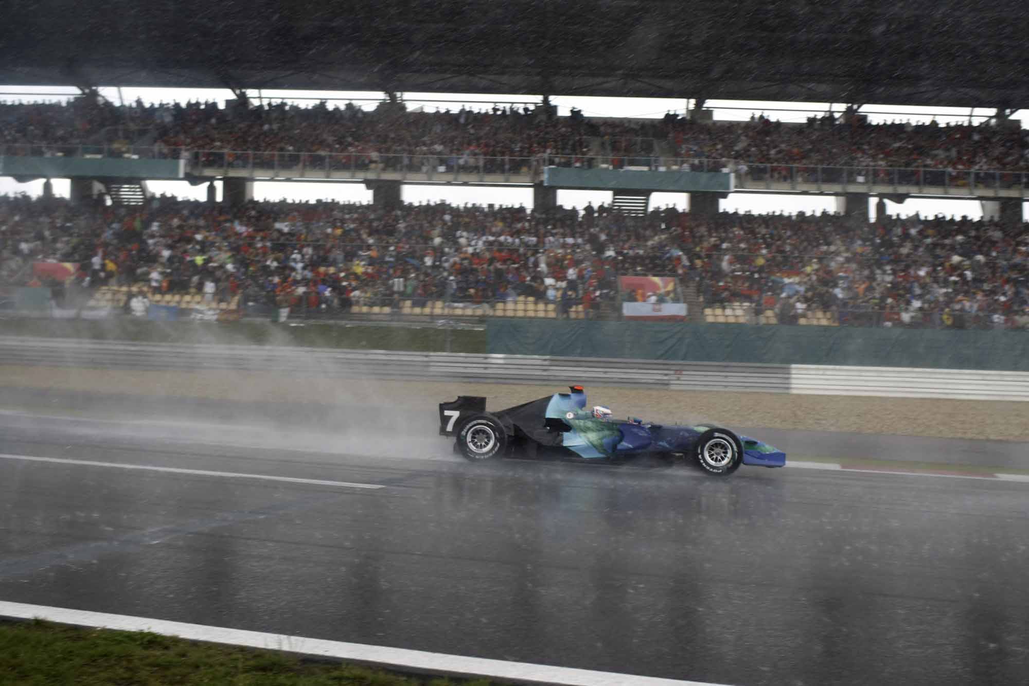 Jenson Button slides off the track in his Honda 2007 European Grand Prix Nurburgring