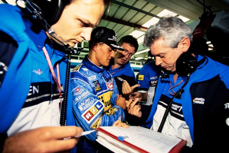 Michael Schumacher, Ross Brawn, Pat Symonds in the Benetton