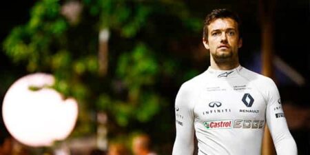 Sainz to replace Palmer at Renault from COTA