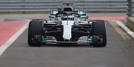 Mercedes W09 F1 car revealed