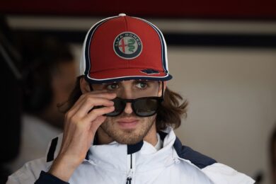 Antonio Giovinazzi earns second season with Alfa Romeo in 2020