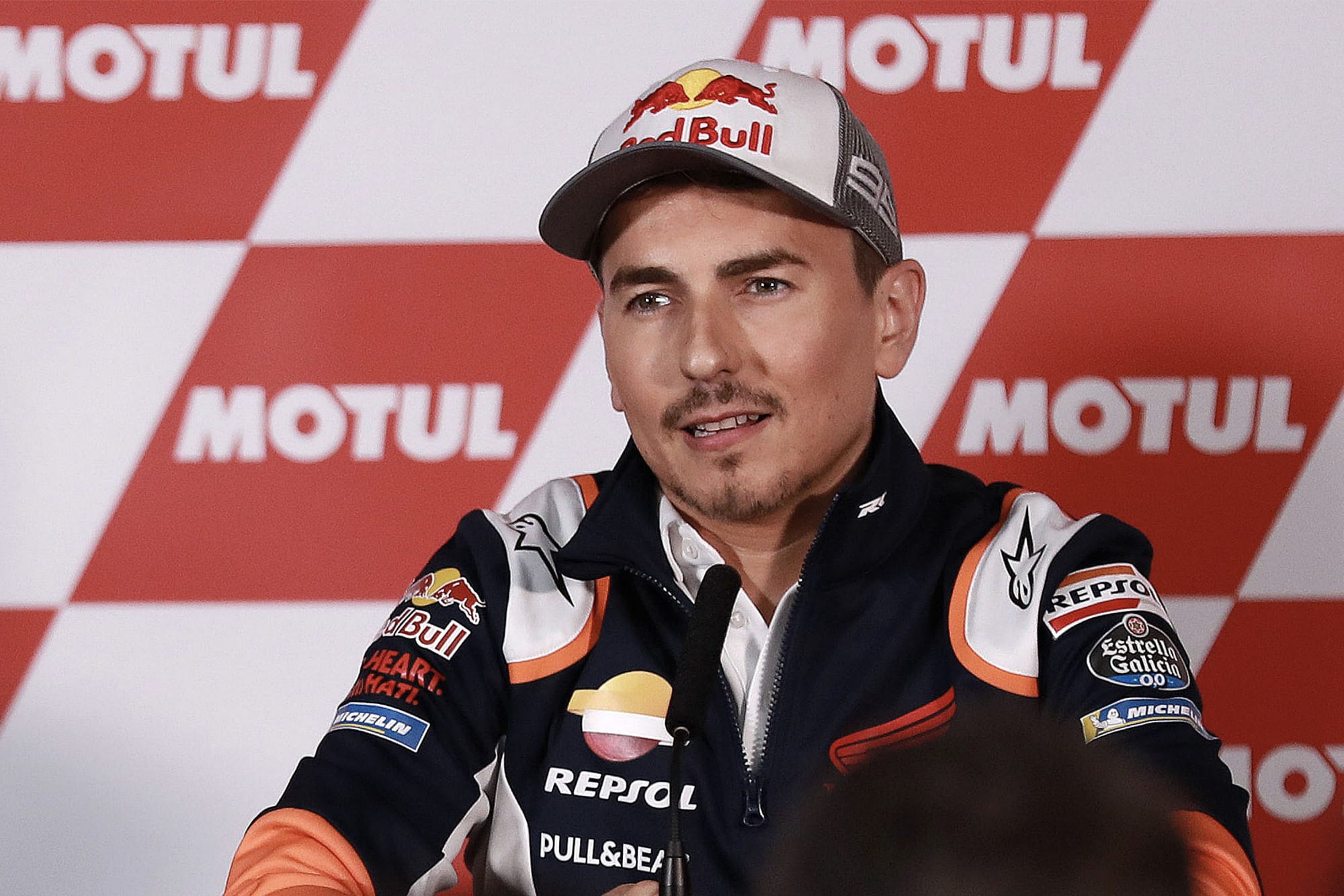 Jorge Lorenzo announces his retirement