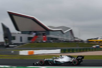 Silverstone agrees F1 deal to host two grands prix this summer