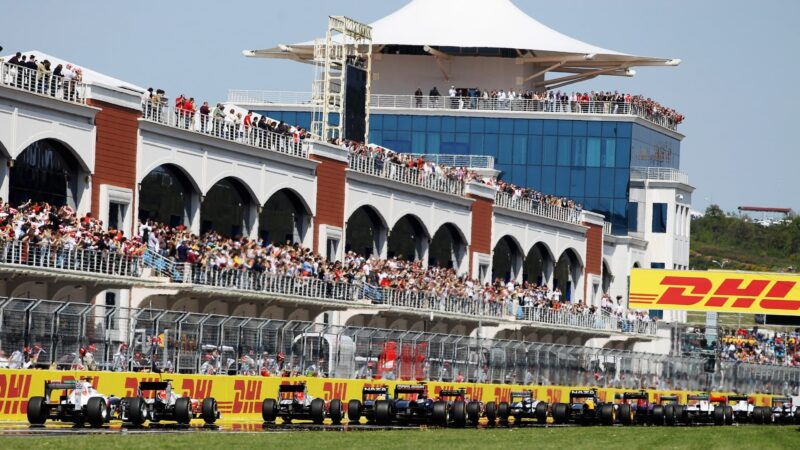 Start of 2011 Turkish grand Prix