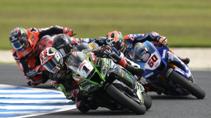 Jonathan Rea leading in the 2020 Australian World Superbike round