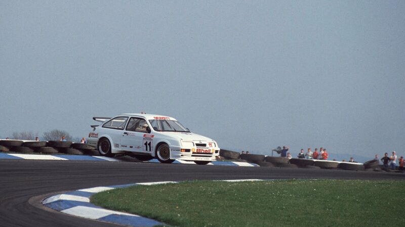 Stig Blomqvist spins the Trakstar RS500 at Donington in the 1990 BTCC race