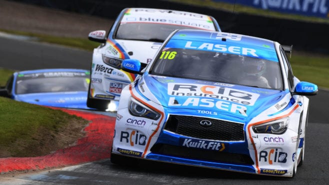 Sutton strikes twice in Scotland to make it a two-horse race for the BTCC title