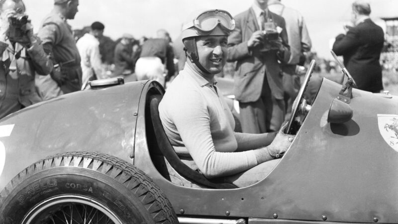 Alberto Ascari on pole for Ferrari ahead of the 1952 British Grand Prix