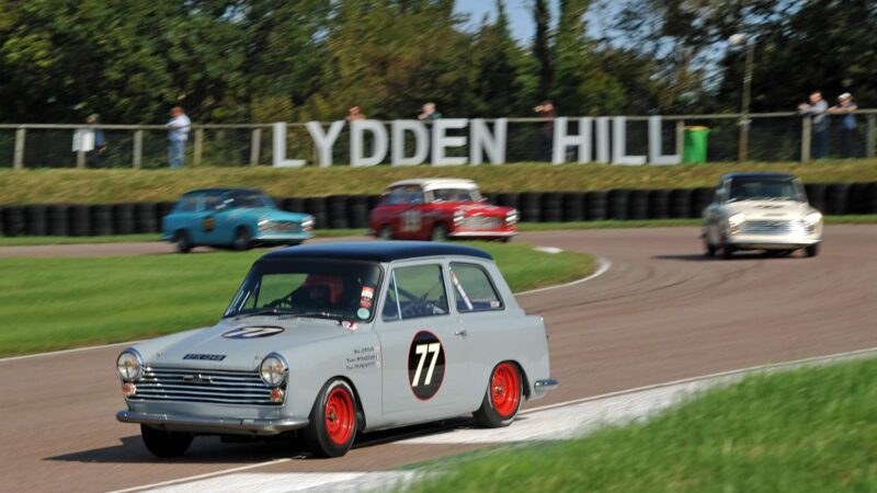 Mike Jordan leading Andrew Jordan in the September 2020 Historic Racing Drivers Club meeting at Lydden Hill