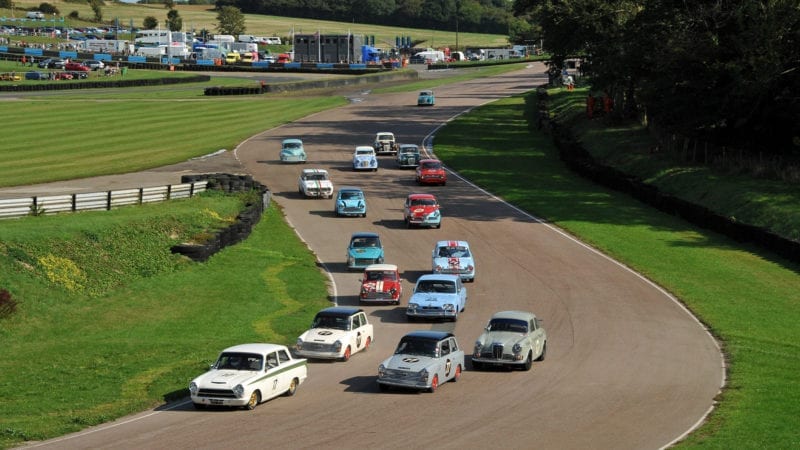 Start of the Jack Sears Trophy at the September 2020 Historic RAcing Drivers Club meeeting at Lydden Hill