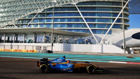 Alonso back in the Renault R25: the car that ended Ferrari’s dominance