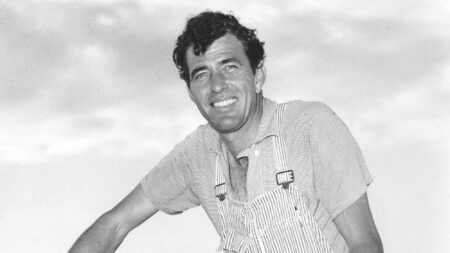 Carroll Shelby and the US’s first-ever high-performance driving school