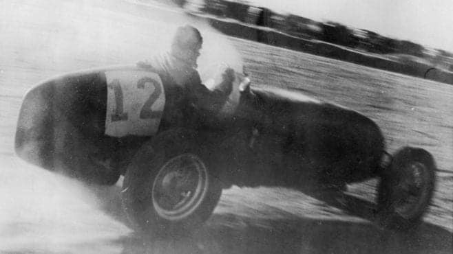 Grands prix on ice: when drivers headed north to race in the snow