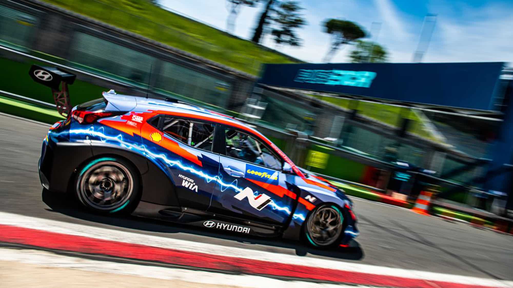 Crash-bang-wallop racing for the hell of it: electric ETCR series is ...