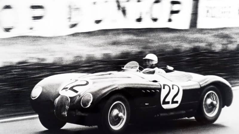 tirling-Moss-in-Jaguar-at-the-1951-Le-Mans-24-Hours