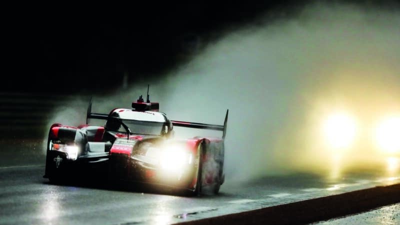 Audi R18 at Le Mans in 2016