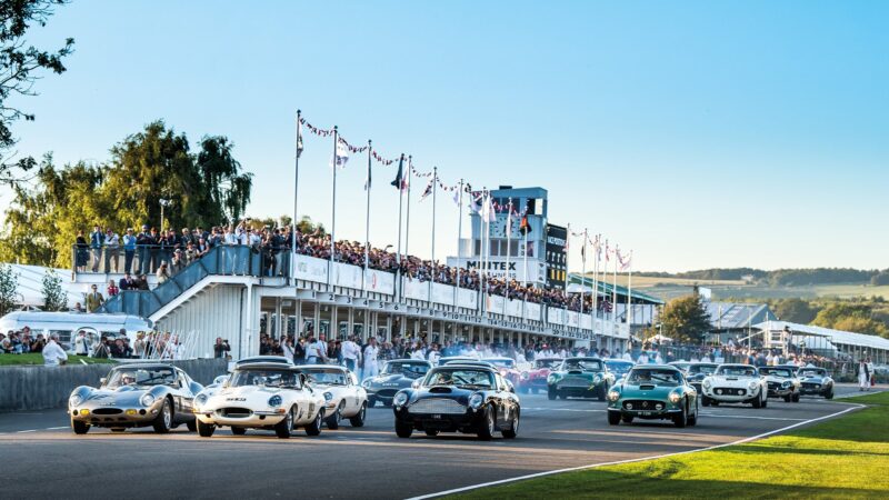 Goodwood Members Meeting race start