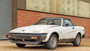 Triumph TR8