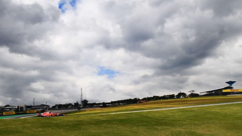 Juncao and climb up to start finish straight at Interlagos