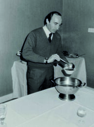 Flashback: Frank Williams serves the soup