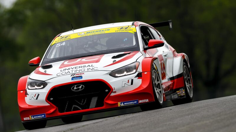 Hyundai Elantra of Robert Wickens on track