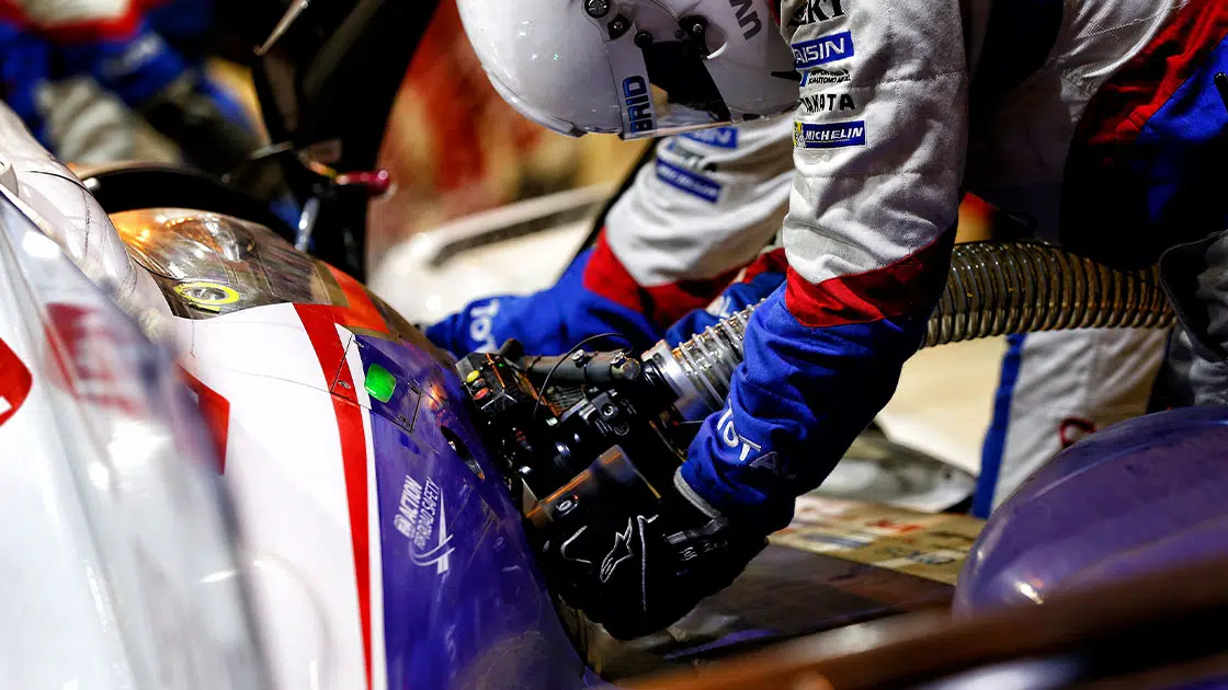 Toyota 2014 Le Mans car refuelling