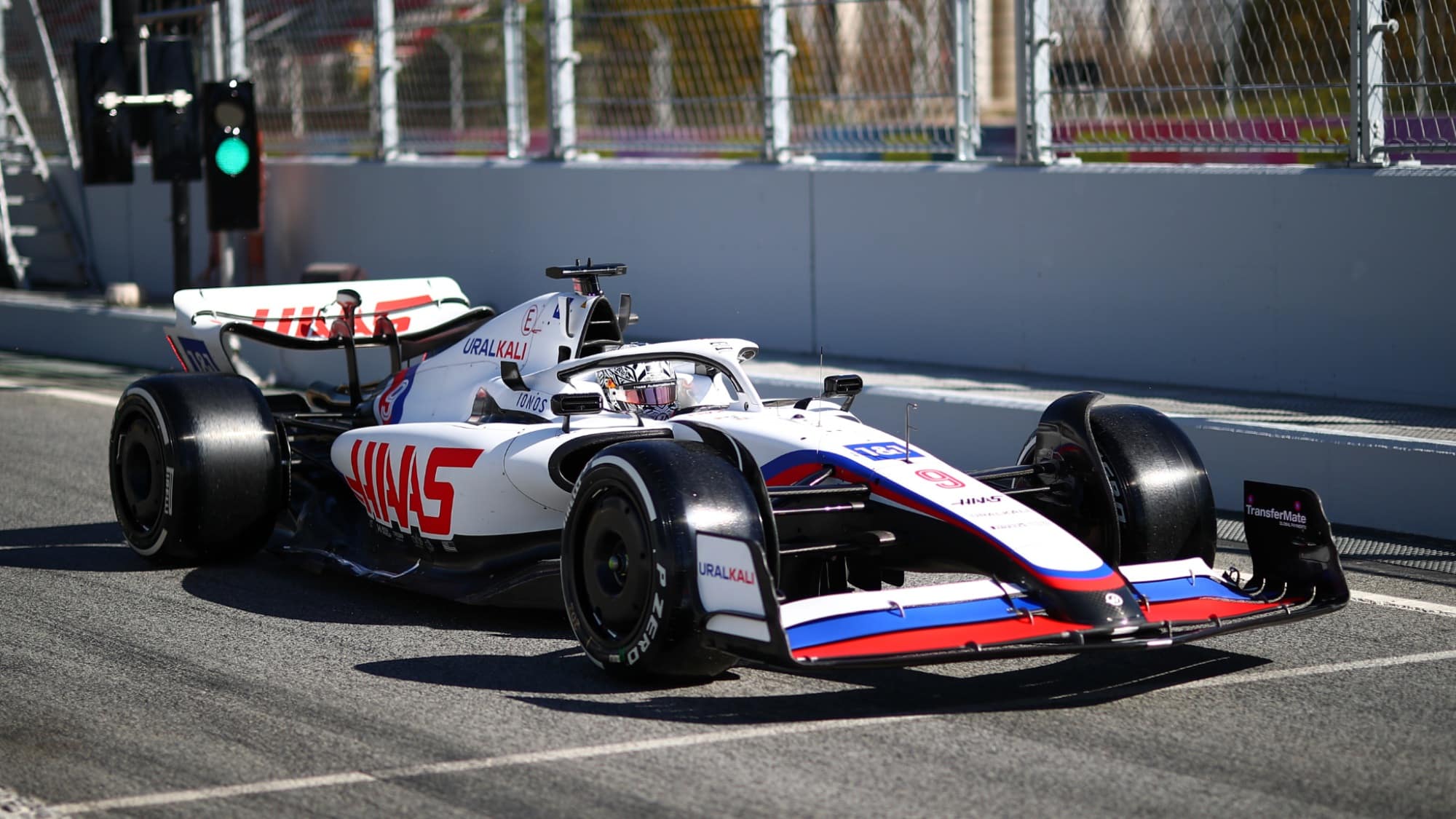 Russian Driver FIA reconsiders Russian driver ban and prohibits support of Ukraine ...