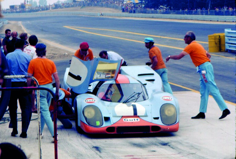 Pitstop for Gulf liveried Porsche 917 K at Watkins Glen