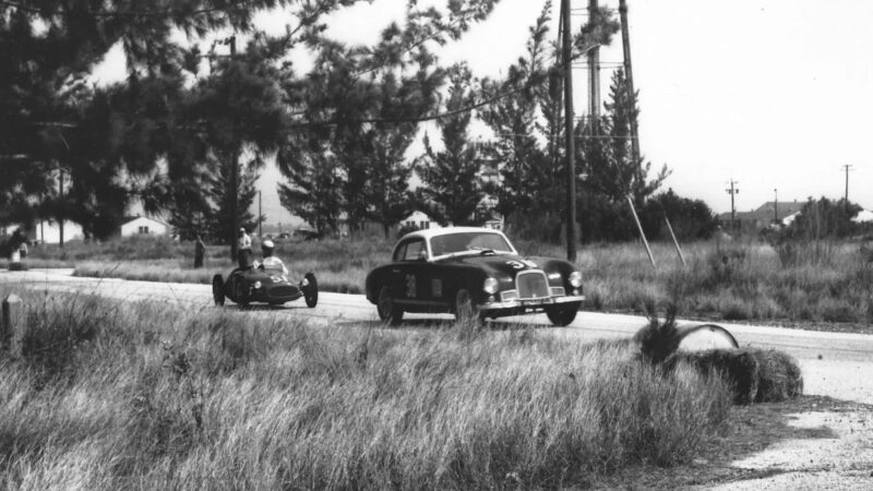 Aston-Martin-DB2-racing-at-1952-12-Hours-of-Sebring