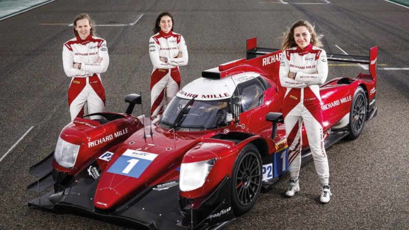 female Le Mans team