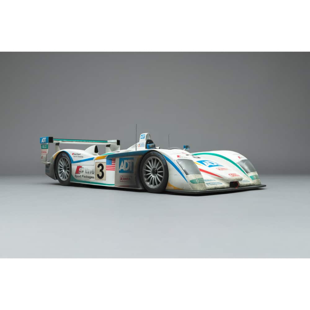 Audi R8 (2005) |1st Le Mans Race Weathered Version |1:8 Scale Model Car