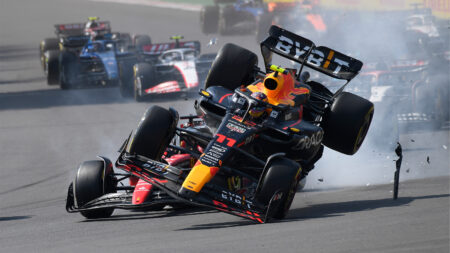 Home race desperation ended Perez’s Mexican GP, as Ricciardo starred