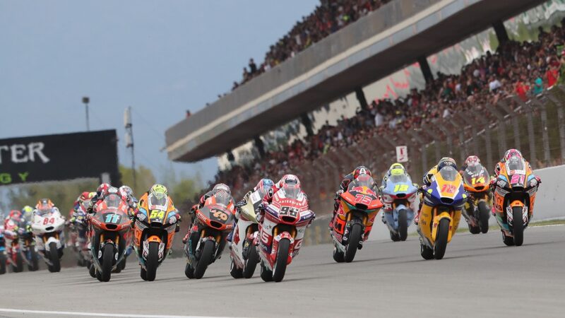 Start-of-Moto2-race-at-2023-