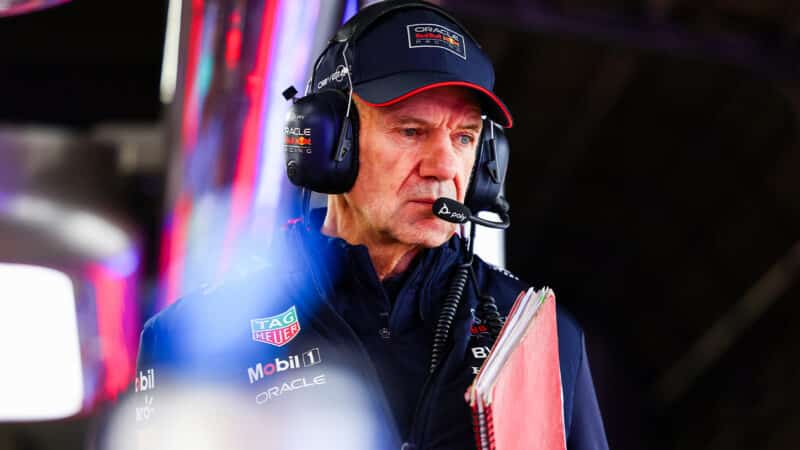 Adrian Newey with red notebook in 2024 Japanese Grand Prix pitlane