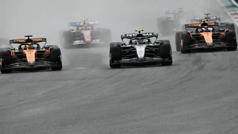 The start of the Miami GP sprint